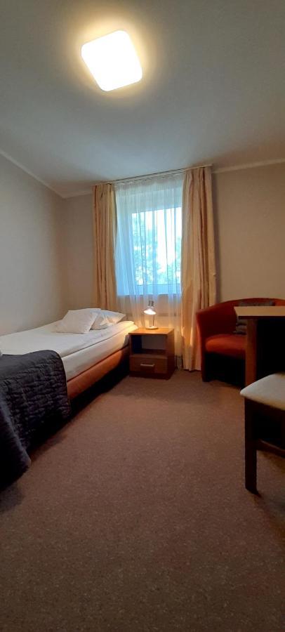 Aparthotel Astral à Raszyn Extérieur photo