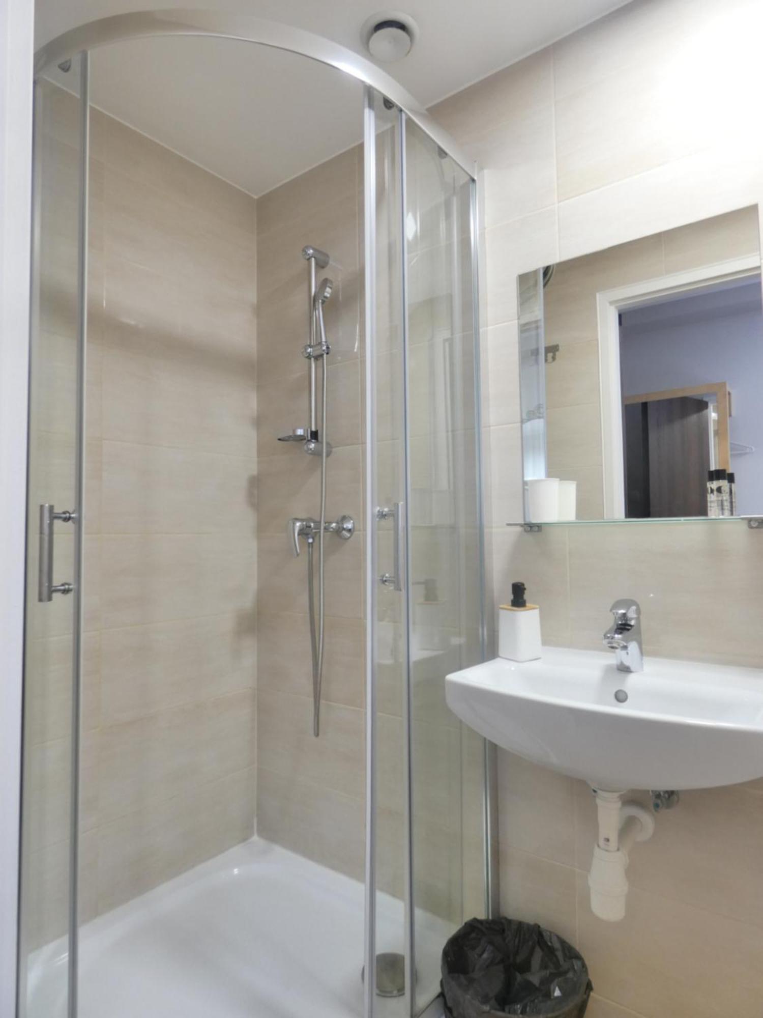 Aparthotel Astral à Raszyn Extérieur photo